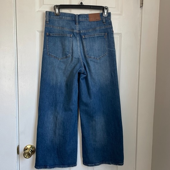 Madewell Wide-Leg Crop Jeans in Finney Wash - Picture 11 of 15